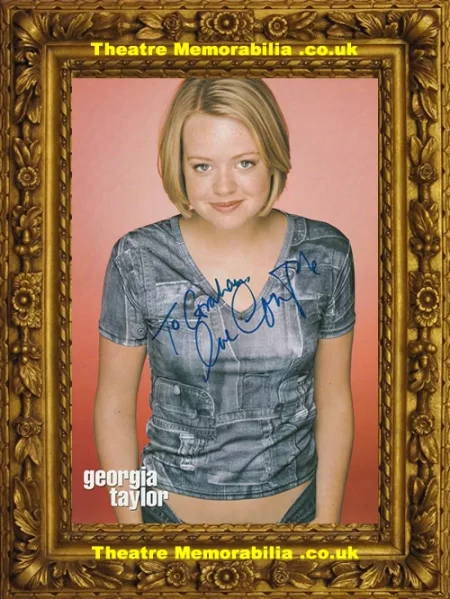  Georgia Taylor Autograph Signed Picture – Coronation Street - Theatre Memorabilia - Theatre Programmes Theatre Memorabilia - Theatre Programmes