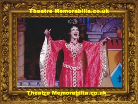  Lesley Joseph Autograph Signed Picture Photograph Panto - Theatre Memorabilia - Theatre Programmes Theatre Memorabilia - Theatre Programmes