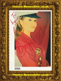  Beth Goddard Autograph Signed Picture - Sara Jane Adventures Theatre Memorabilia - Theatre Programmes