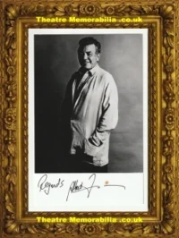 Albert Finney Autograph Signed Picture – SkyFall