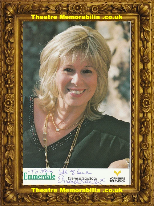 Elizabeth Estensen signed Emmerdale picture cast card - image 2