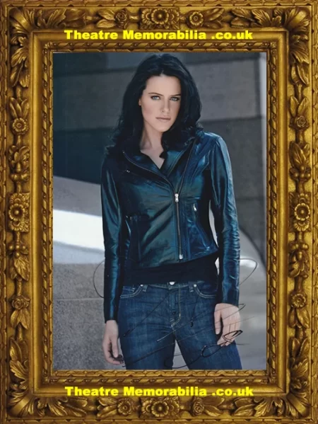  Michelle Ryan Autograph Signed Picture – Bionic Woman - Theatre Memorabilia - Theatre Programmes Theatre Memorabilia - Theatre Programmes