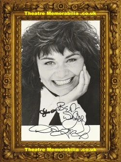  Michelle Ryan Autograph Signed Picture – Bionic Woman - Theatre Memorabilia - Theatre Programmes Theatre Memorabilia - Theatre Programmes