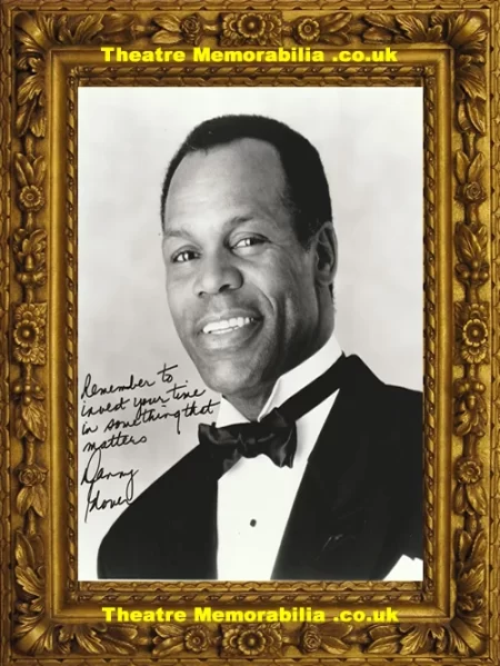  Danny Glover Autograph Signed Picture – Actor Leathal Weapon - Theatre Memorabilia - Theatre Programmes Theatre Memorabilia - Theatre Programmes