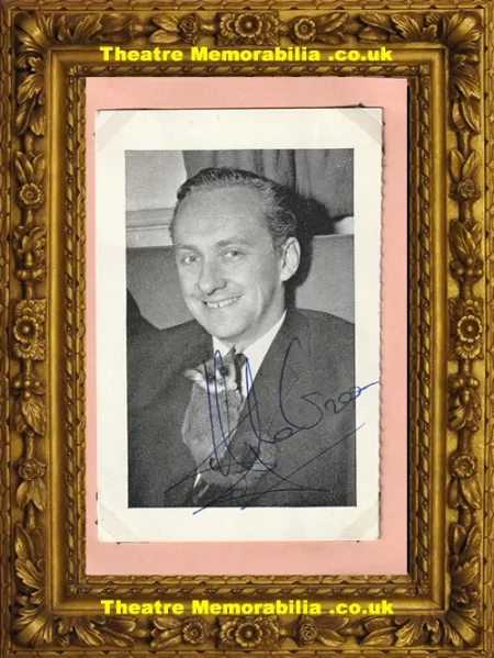  Hughie Green Autograph Signed Picture – Opportunity Knocks - Theatre Memorabilia - Theatre Programmes Theatre Memorabilia - Theatre Programmes