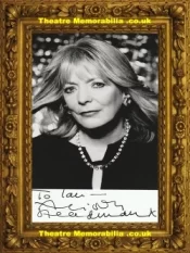  Alison Steadman Autograph Autograph Signed Picture Gavin & Stacey - Theatre Memorabilia - Theatre Programmes Theatre Memorabilia - Theatre Programmes