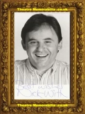  Nick Wilton Autograph Autograph Signed Picture Eastenders - Theatre Memorabilia - Theatre Programmes Theatre Memorabilia - Theatre Programmes
