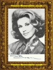  Cyd Charisse Autograph Signed Picture Actress Singing In The Rain Film - Theatre Memorabilia - Theatre Programmes Theatre Memorabilia - Theatre Programmes
