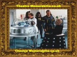 Leslie Grantham signed glossy picture, Doctor Who