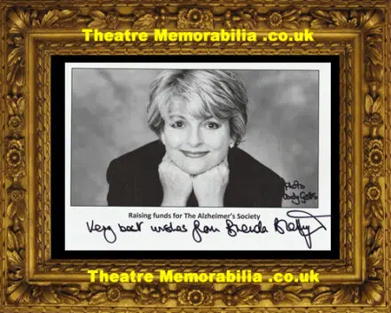 Brenda Blethyn Autograph Signed Glossy B/W Picture Photograph