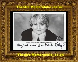 Brenda Blethyn Autograph Signed Glossy B/W Picture Photograph