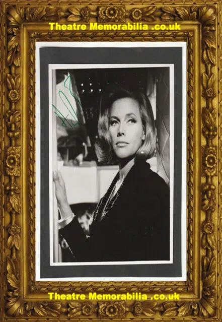 Honor Blackman Autograph Signed Glossy Picture Photograph